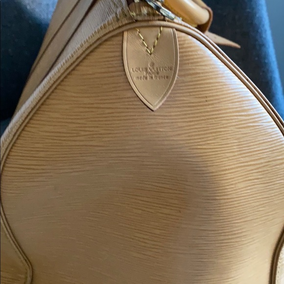 100% Authentic Louis Vuitton Duffel Bag! - Picture 3 of 6